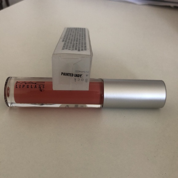 Limited Edition - MAC - painted lady - lip glass - NWOT - Picture 6 of 6
